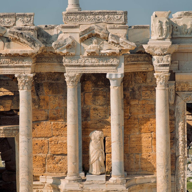 Honeymoon Car Hire in Pamukkale