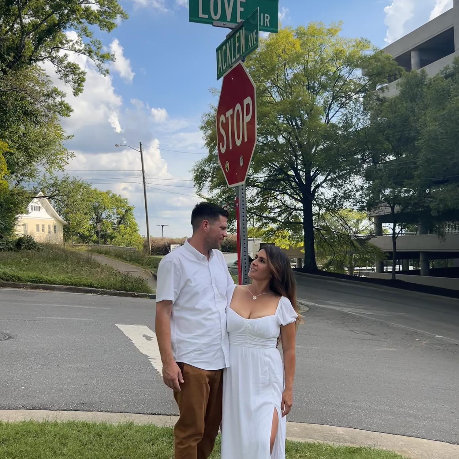 “Love Circle” is the Music City's lover’s lane in Nashville. As we looked into each other’s eyes, we see forever. Let's make a promise 'till the end of time!!