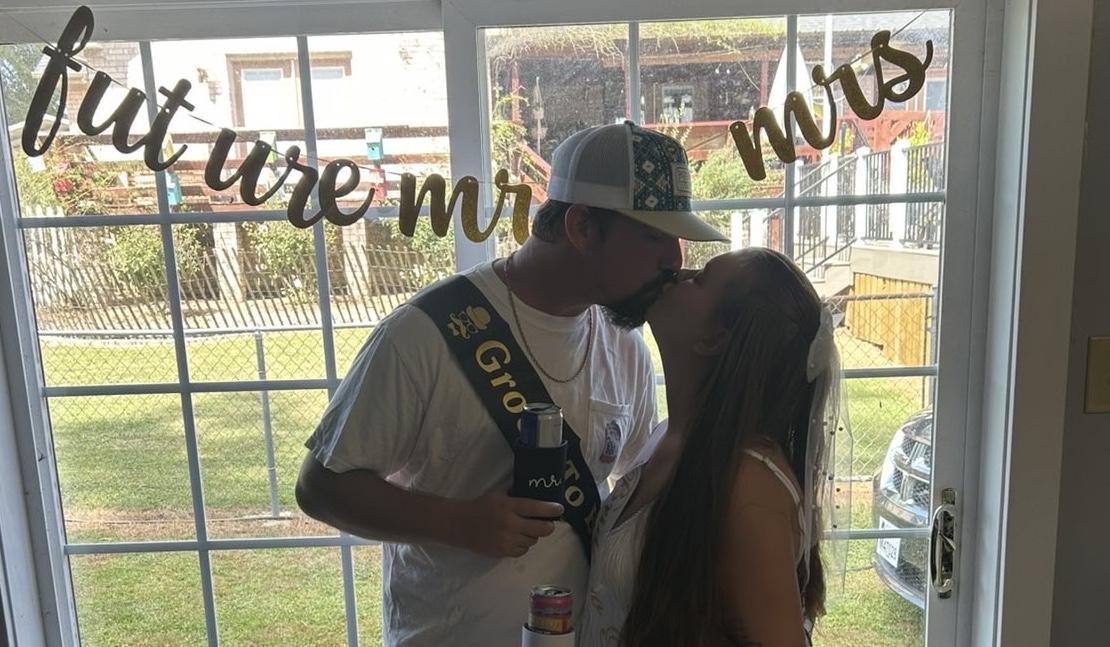 The Wedding Website of Sydney Taroli and Tyler Howe