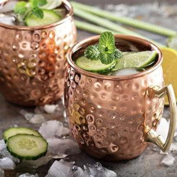 LIVEHITOP Moscow Mule Copper Mugs Set of 2, Copper Cups 19.5 Oz Cocktail Kit with Straw Coaster for Wine, Beer, Cold Drink, Bar, Party, Gifts