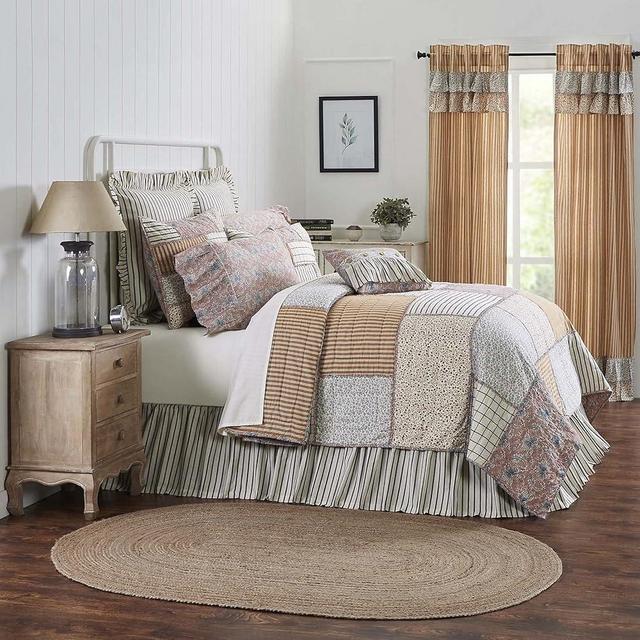 VHC Brands Kaila Country Farmhouse Bedroom Decor Patchwork Queen Quilt 90x90