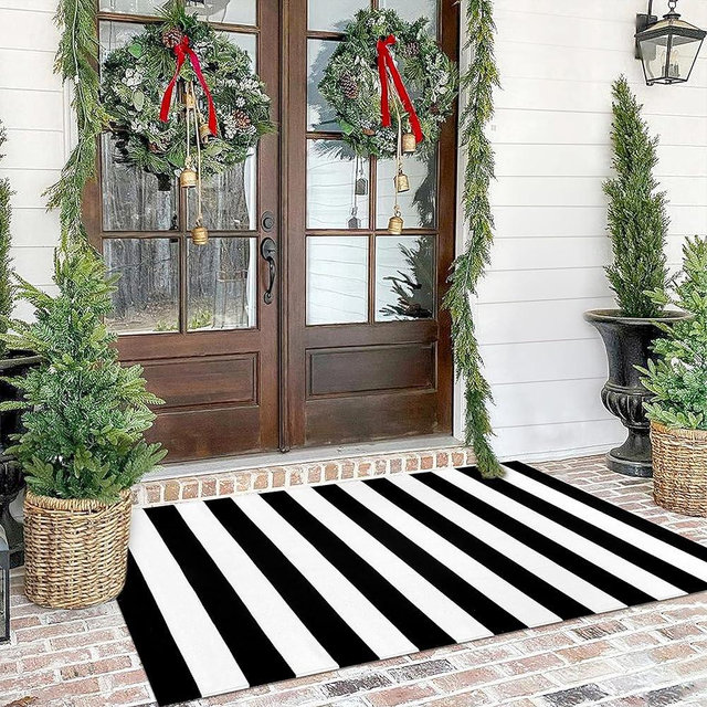 KILOCOCO Black White Striped Rug - 4'X6' Front Door Mat Outdoor, Welcome Mats Rugs Cotton Washable Front Porch Rug Layered Doormats for Kitchen Farmhouse Entryway