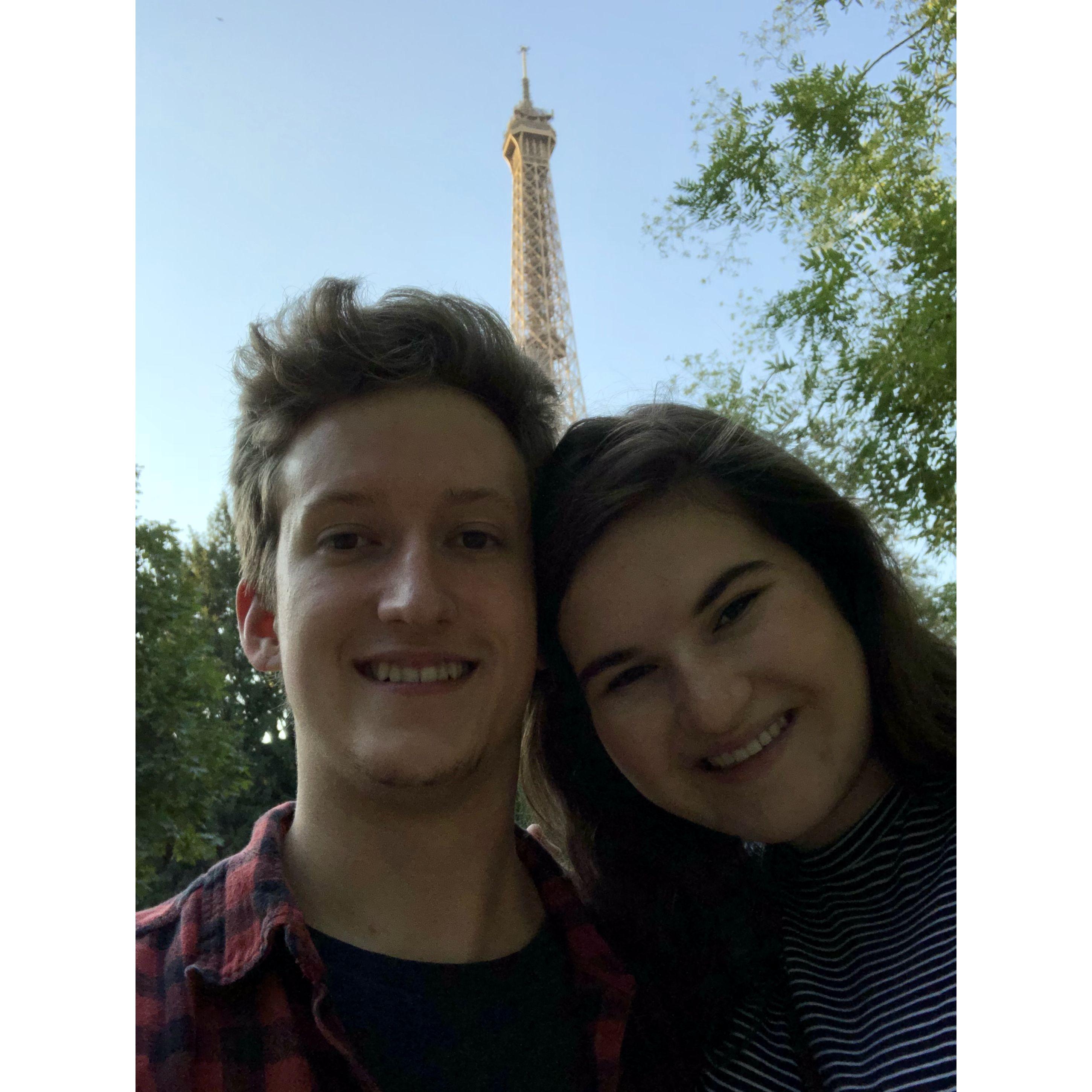 Getting a good selfie with the Eiffel Tower is harder than it looks, okay?