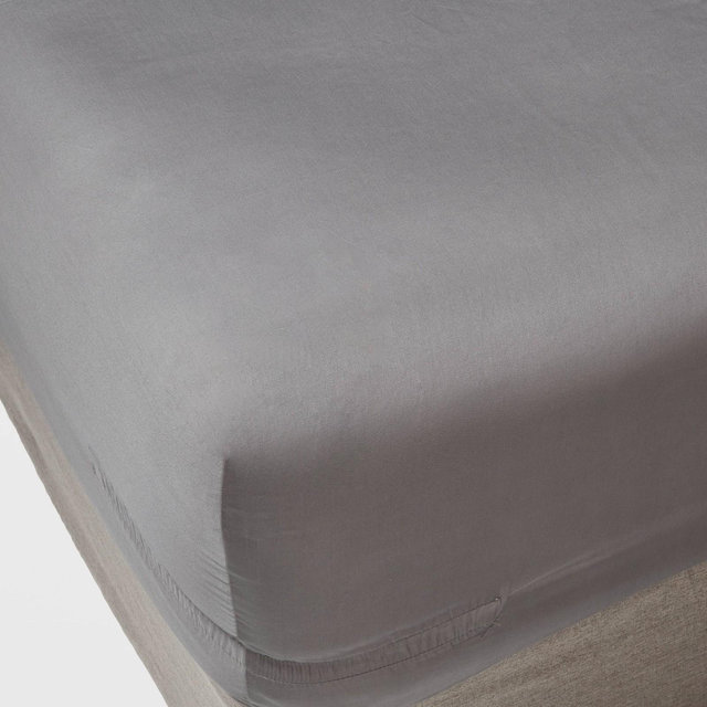 Full 400 Thread Count Performance Fitted Sheet Dark Gray - Threshold™: Cotton Sateen, Machine Washable, Fits 18" Mattress