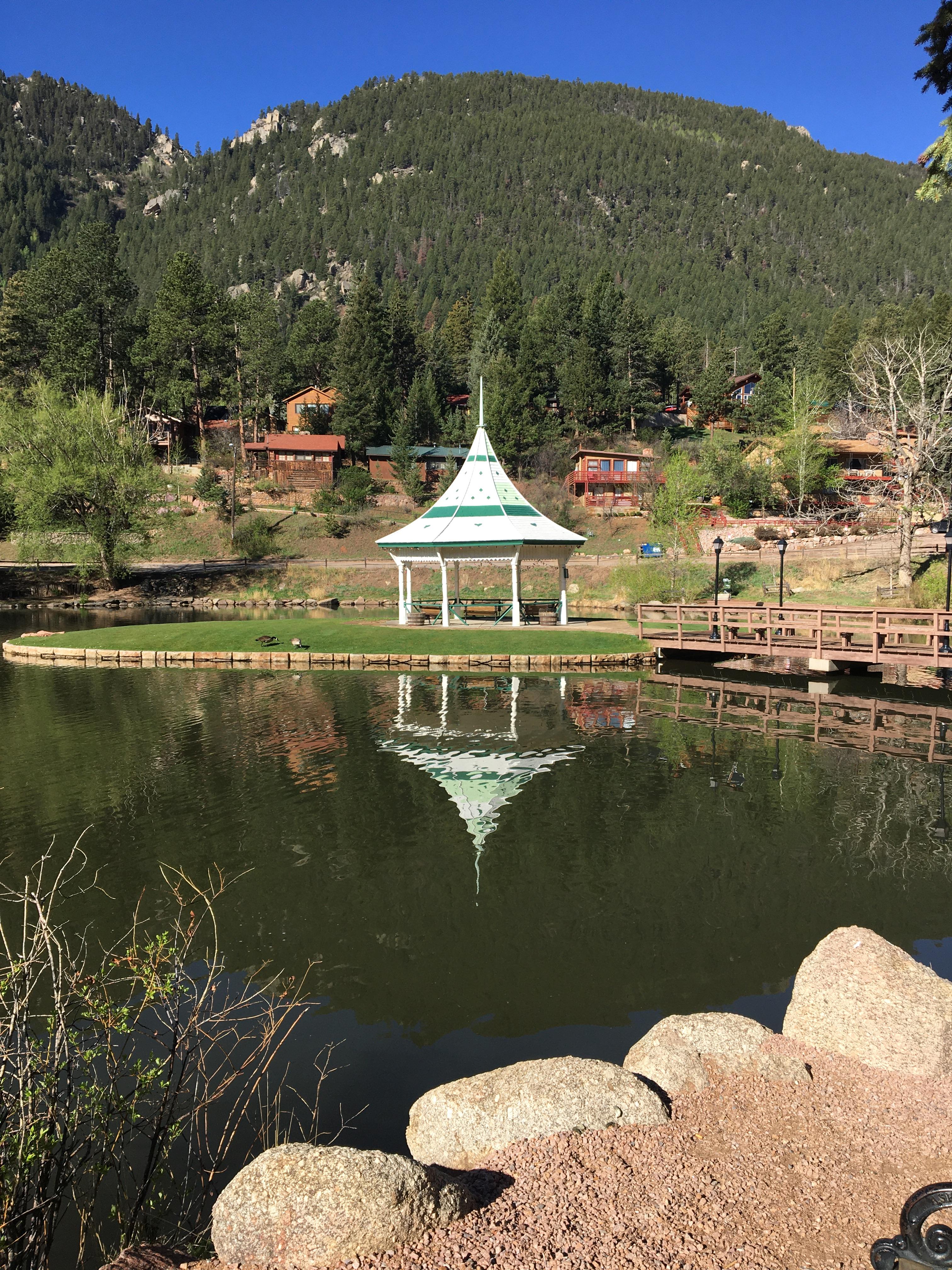 The Wedding Website of Allison Bulow and Daniel Veldman