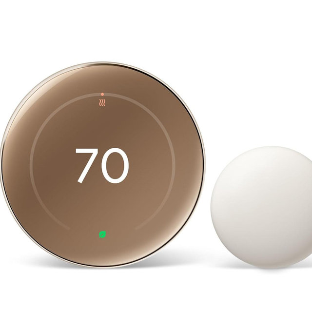 Google Nest Learning Thermostat (4th Gen, 2024) with Nest Temperature Sensor - Energy Saving Smart Thermostat - Compatible with Alexa, Apple HomeKit and Google Home App - Polished Gold