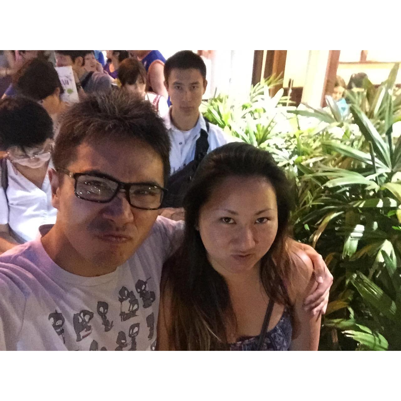 #thirdwheelphotobomb