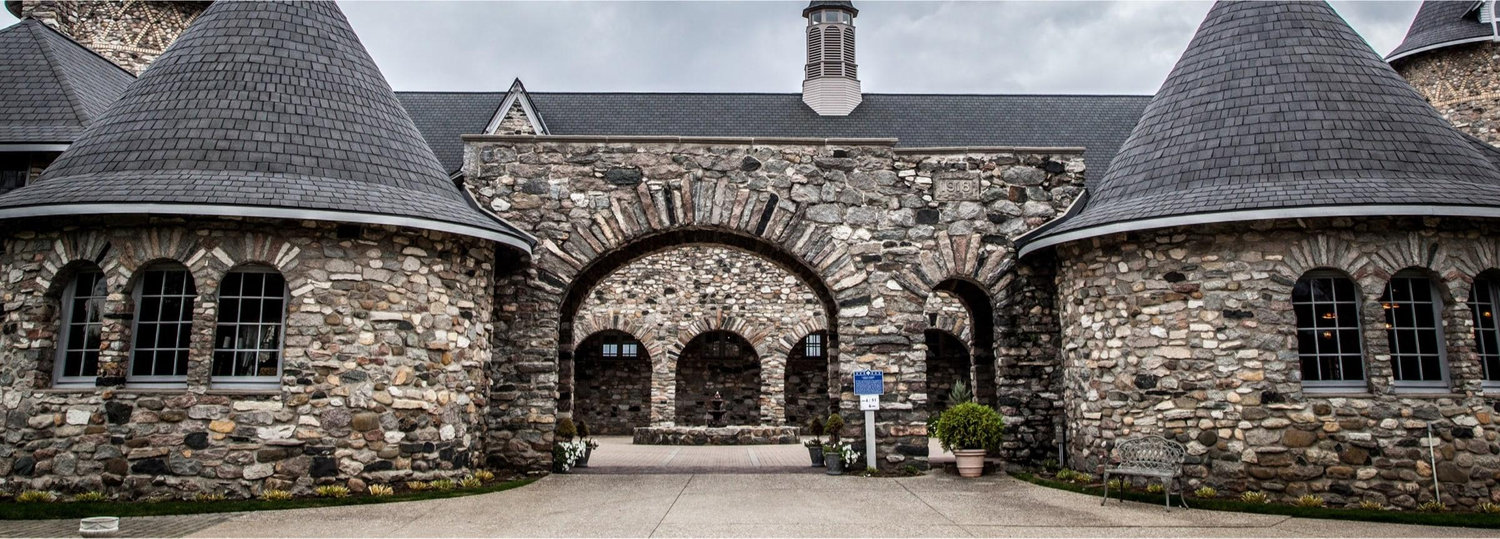 The Wedding Website of Kaylee Pierce and Alex Tsiros