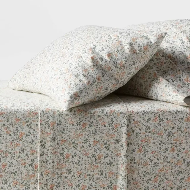 Queen Ultra Soft Flannel Sheet Set Ivory Floral - Threshold™