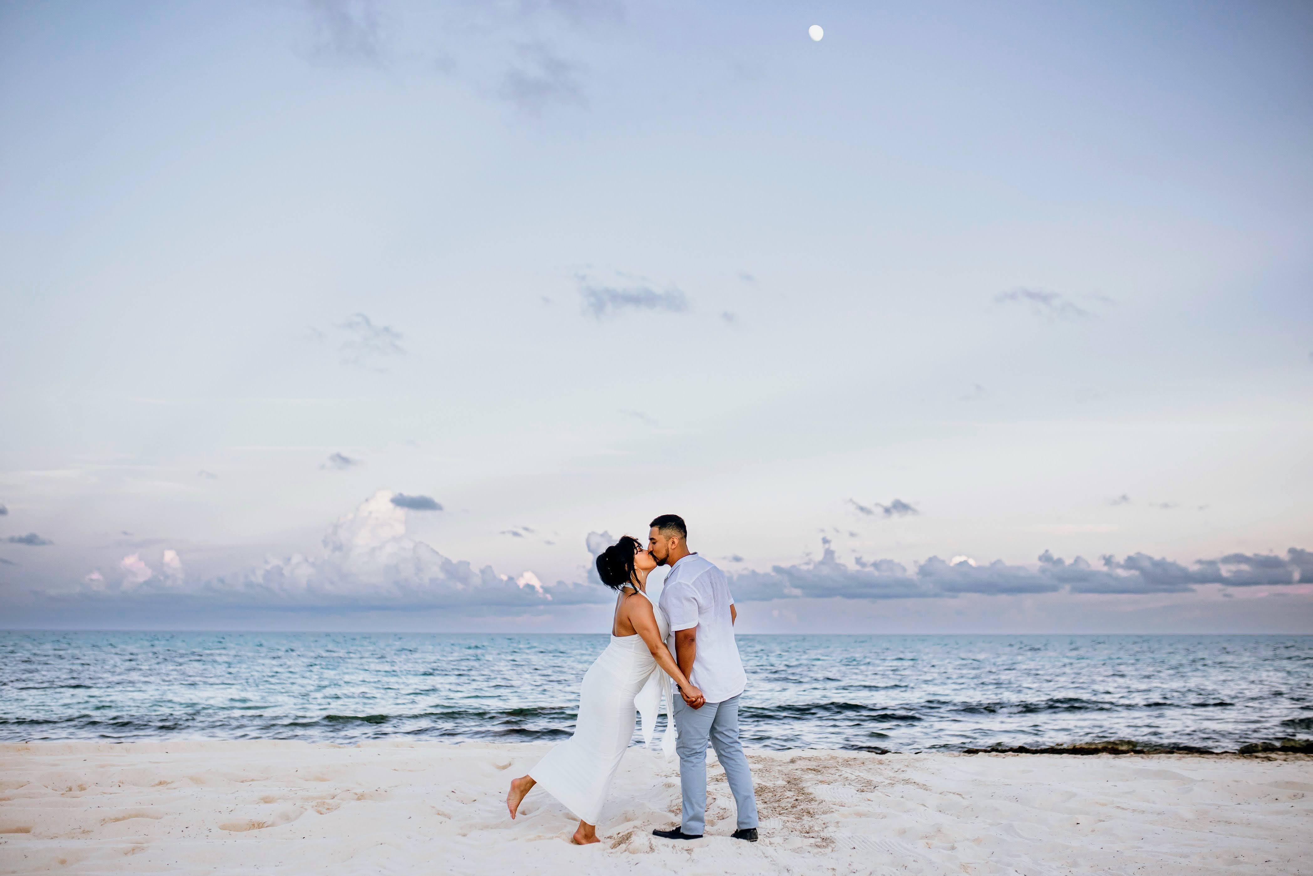 The Wedding Website of Jasmín García and Cristhian Blanco