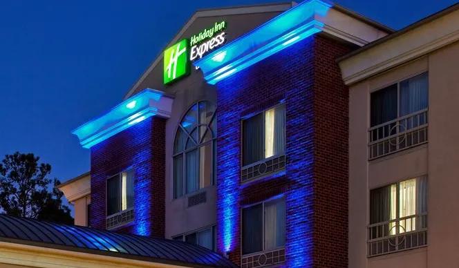 The Wedding Website of Michelle Downs and Willie Moore