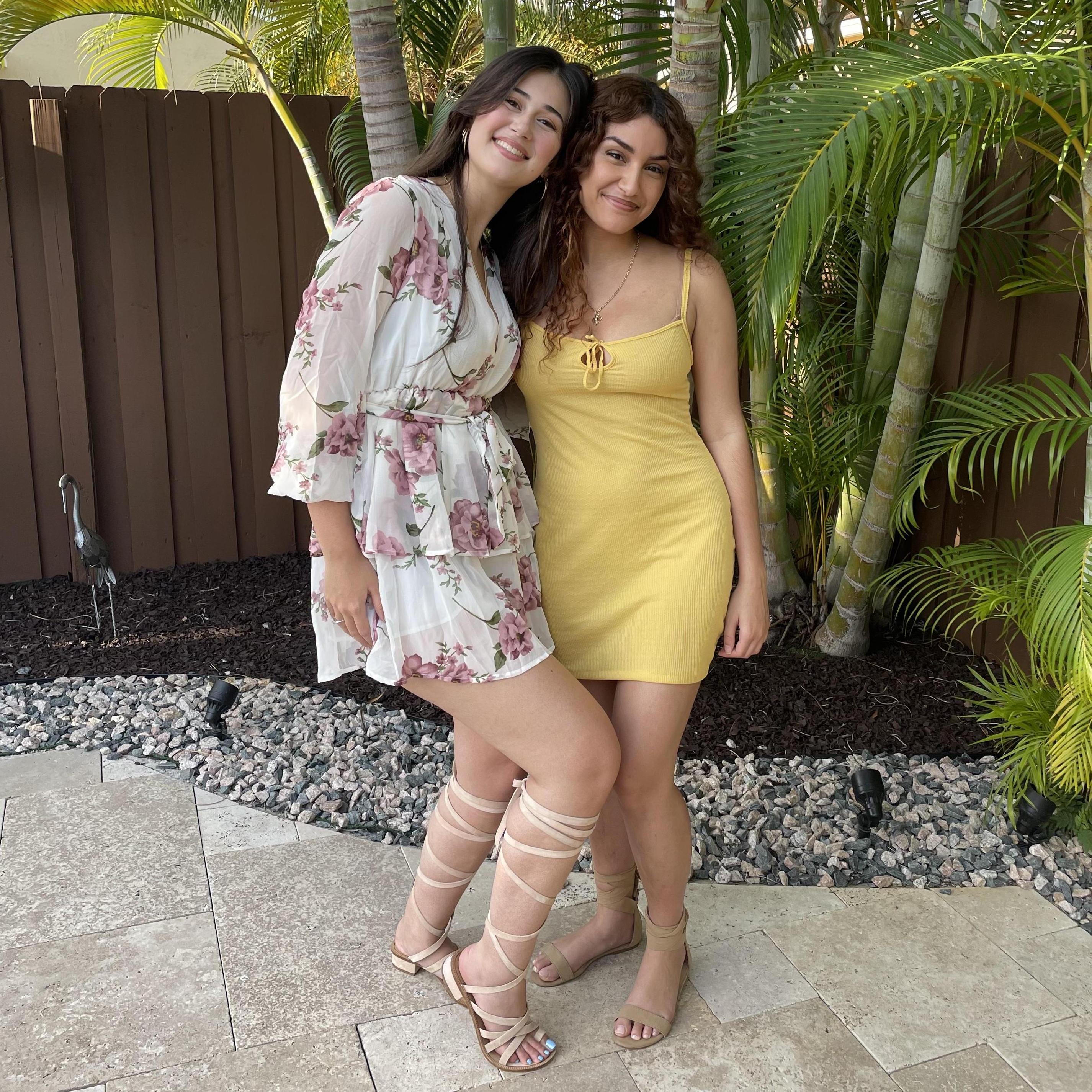 Bridesmaid Alina and Isa at the Muñoz engagement party, 2021.