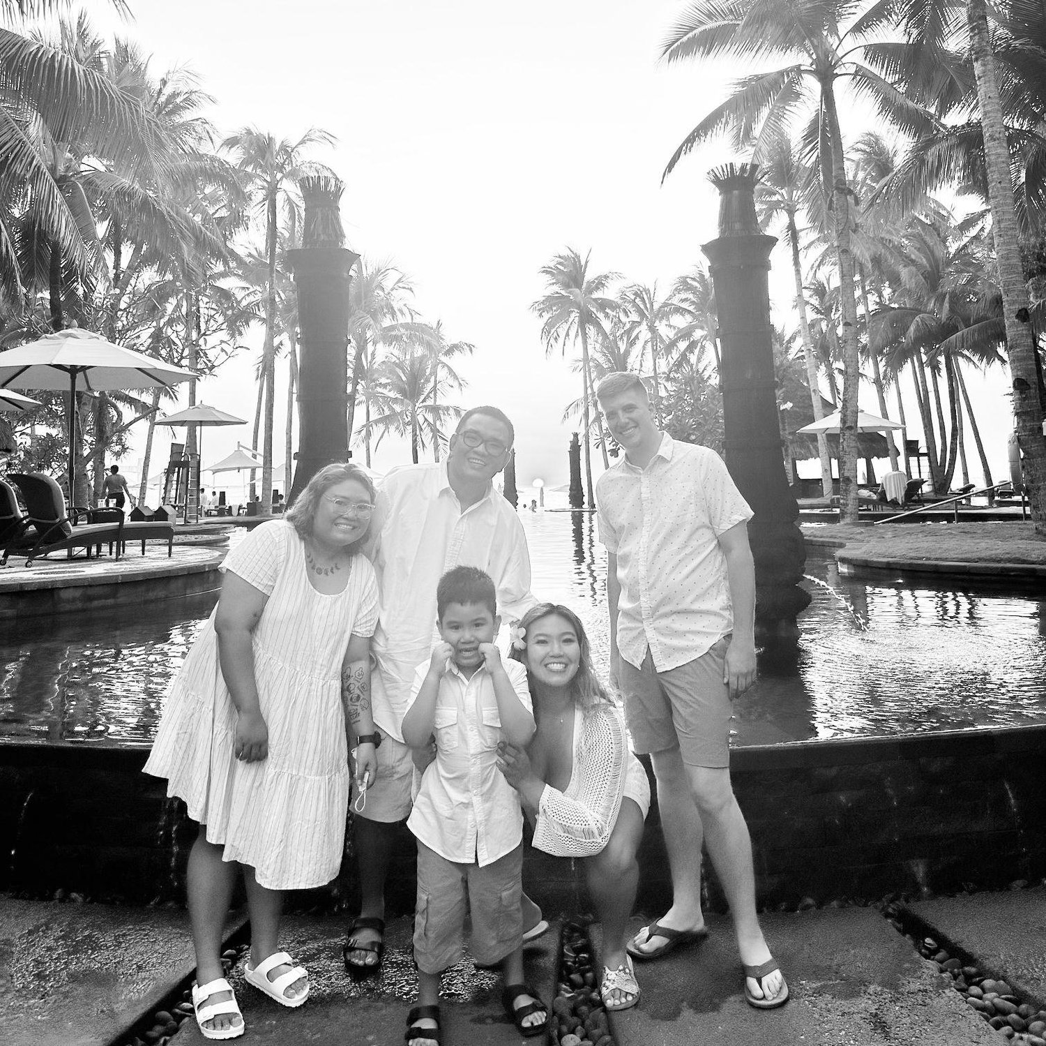 First time in the Philippines together meeting Pamela Joy's family 🏖️ Boracay PH March 2023
