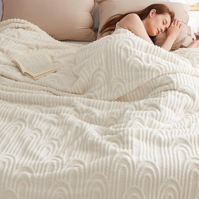 Bedsure Queen Blanket for Bed - Super Soft Cozy Blankets for Women, Cute Large Blanket for Girls, Coconut Milk, 90x90 Inches
