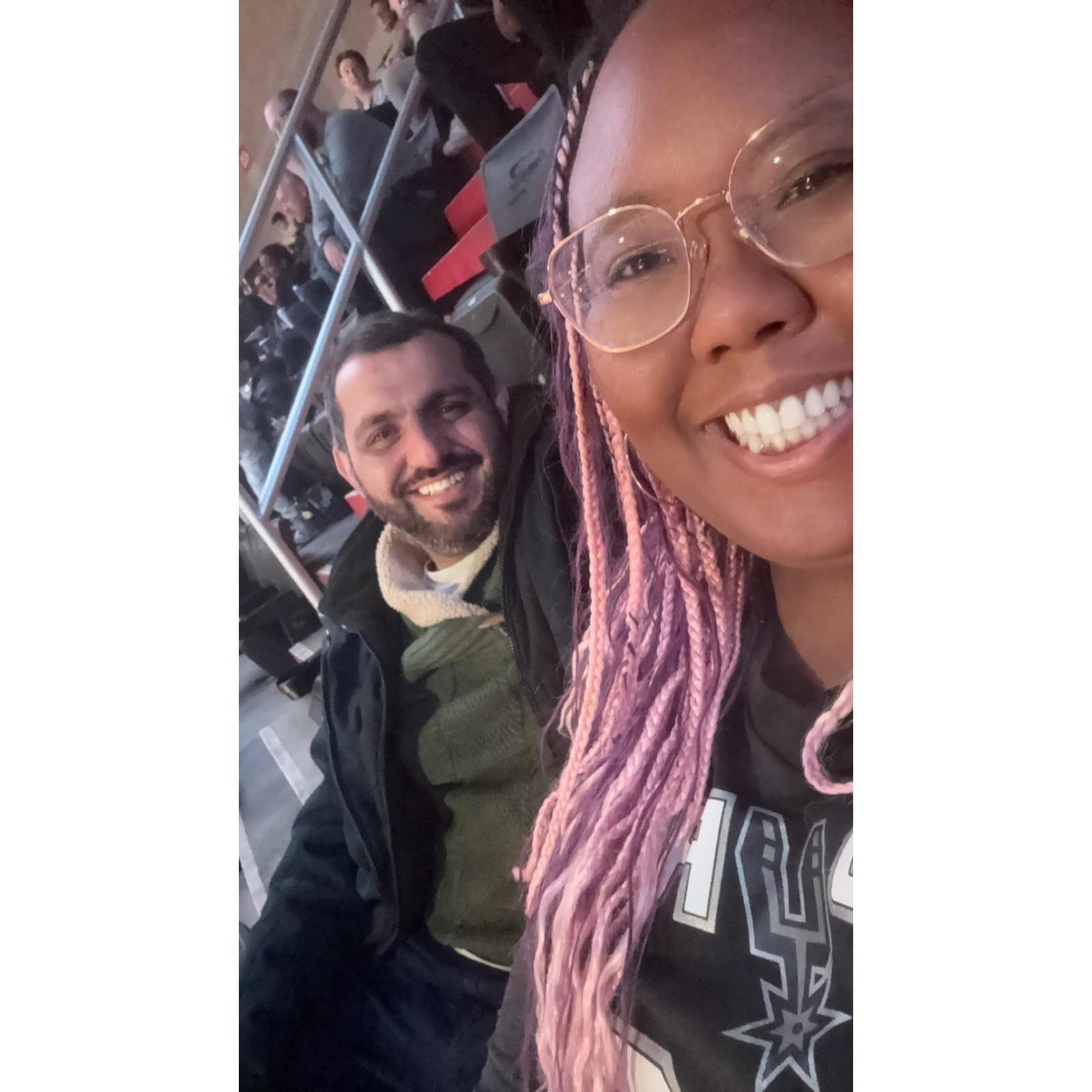 Spur's Game....Sana is Wizards Fan