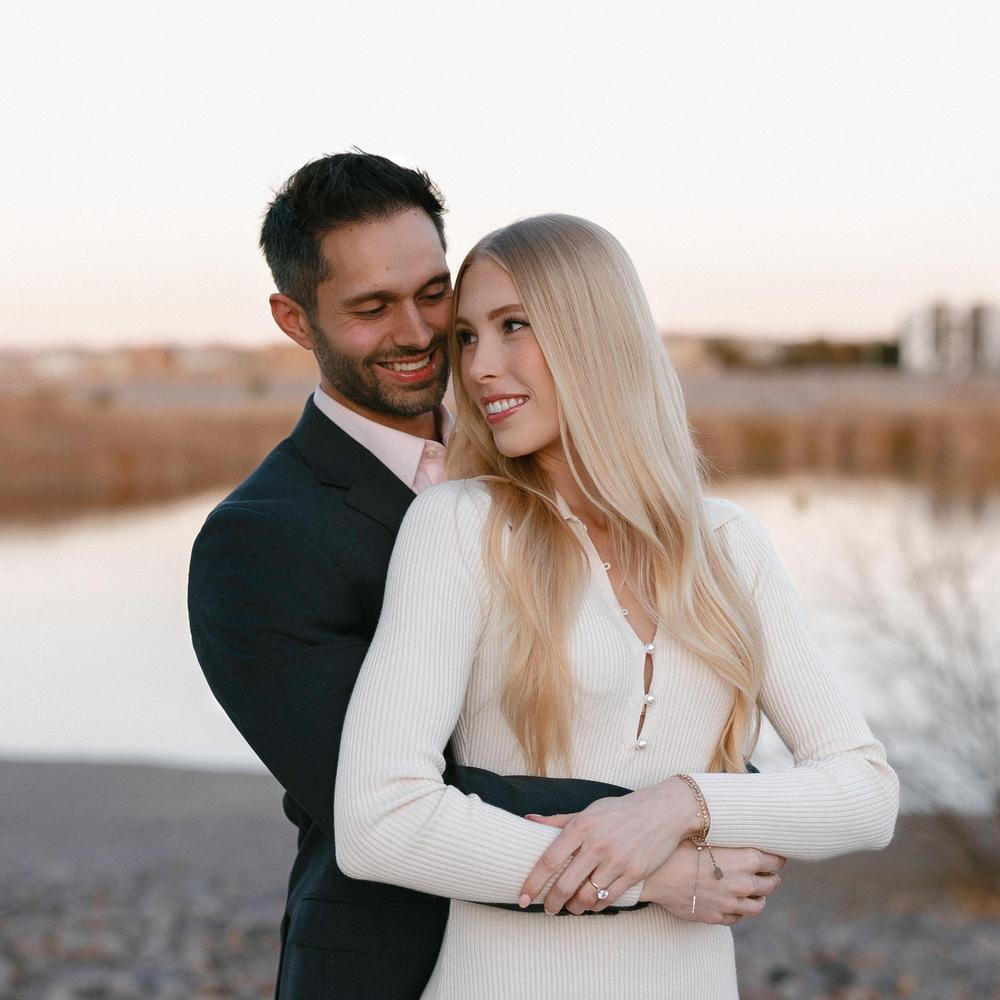 Laura Gruninger and Gregory Becker's Wedding Website, image size:1000x1000