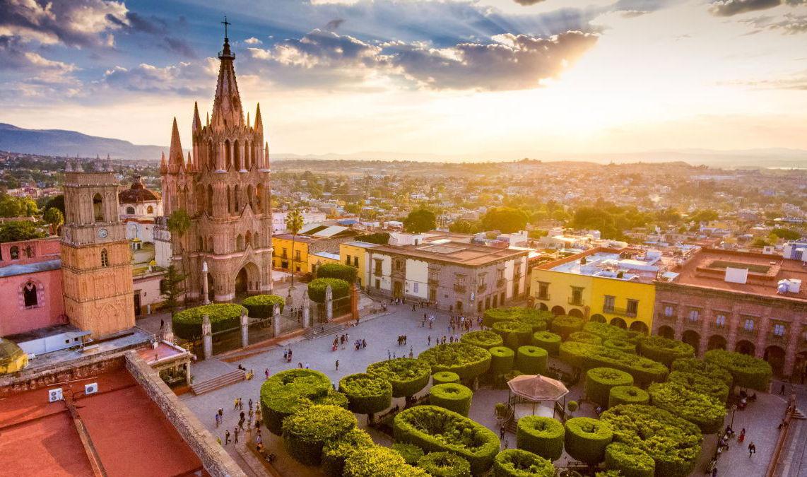 The Wedding Website of Alexa Brown and Luke Mitchell