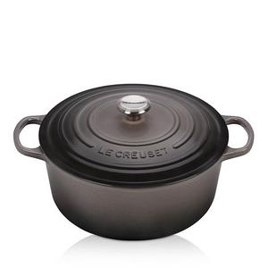 Le Creuset - 9-Quart Round Dutch Oven