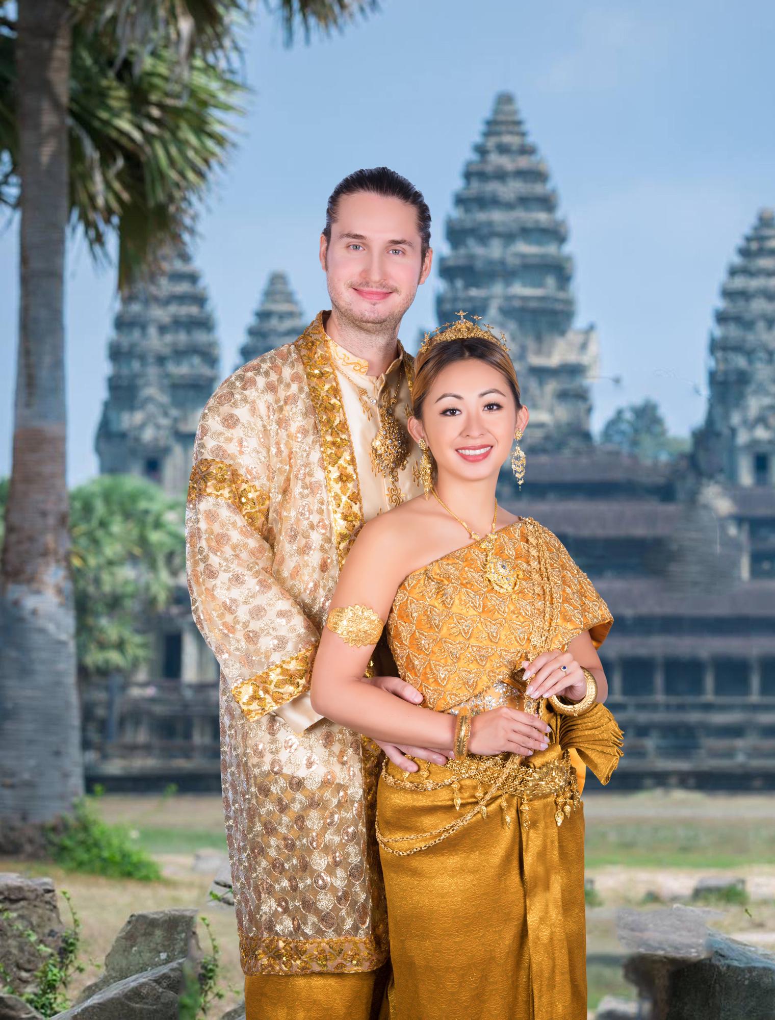 Photoshoot in Phnom Penh wearing traditional Cambodian wedding attire | January 2023
