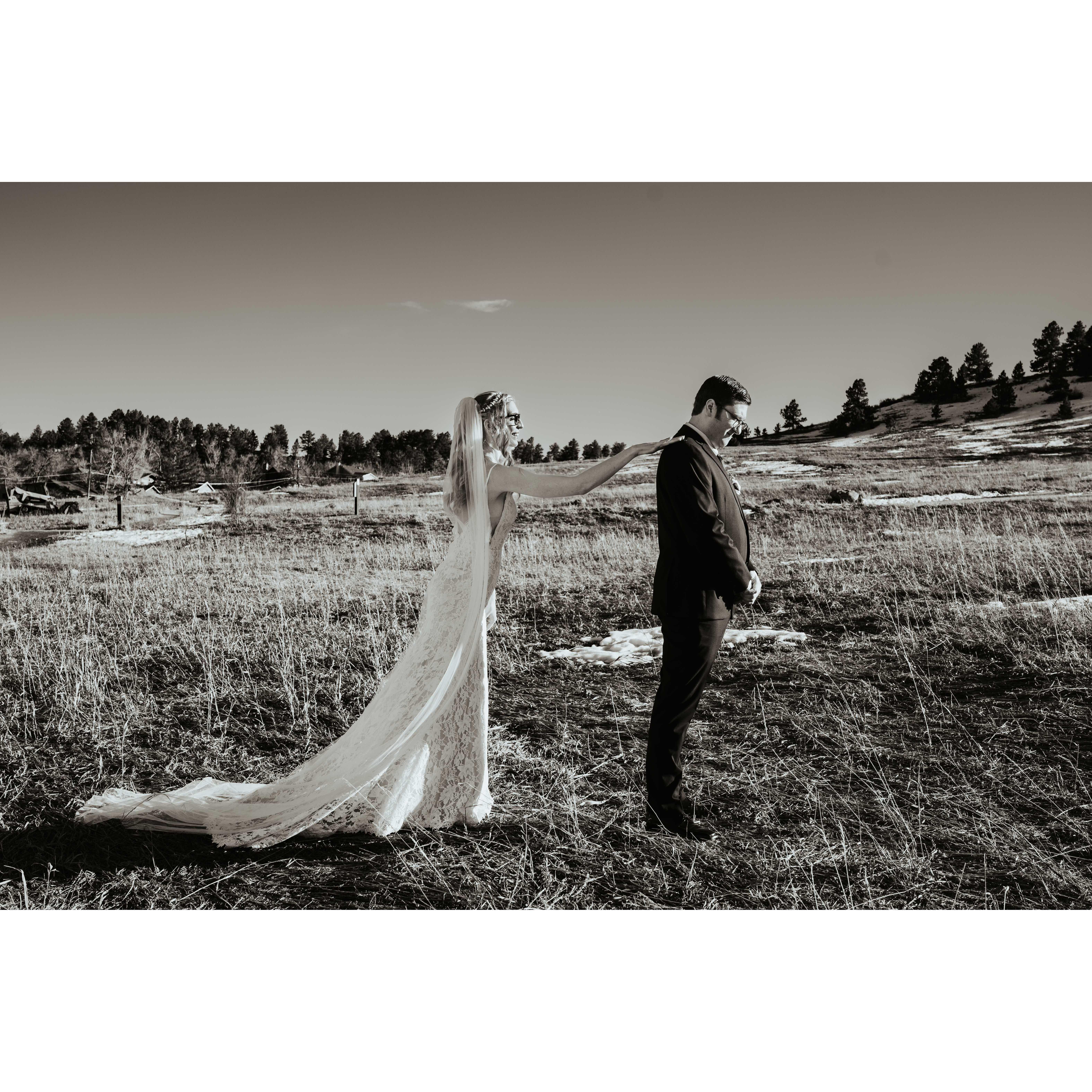 The first look at his new bride!