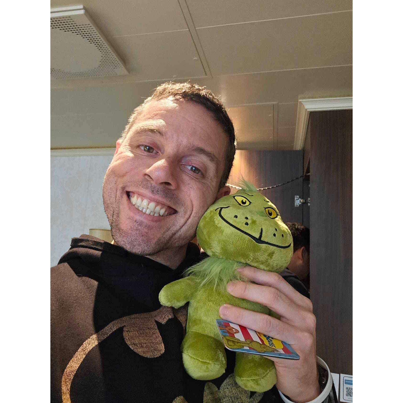 Someone needed a Grinch on their cruise!