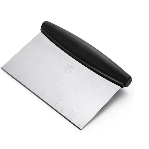 OXO Good Grips Stainless Steel Multi-Purpose Scraper & Chopper, Dough Cutter for Pizza, Bread and Cookie Dough, Multi-Purpose Vegetable Chopper, Dishwasher-Safe Kitchen Essential