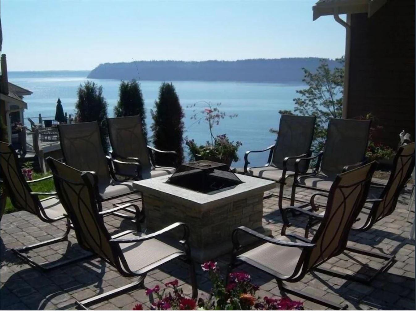 The Wedding Website of Ariel Copeland and Turk Turk