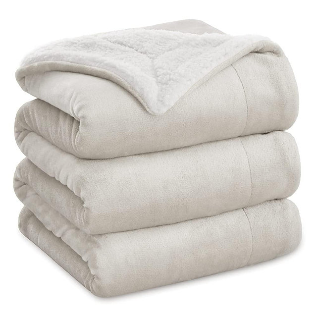 Bedsure Sherpa Fleece King Size Blanket for Bed - Thick and Warm Blankets for Winter, Soft and Fuzzy Large Blanket King Size, Linen, 108x90 Inches