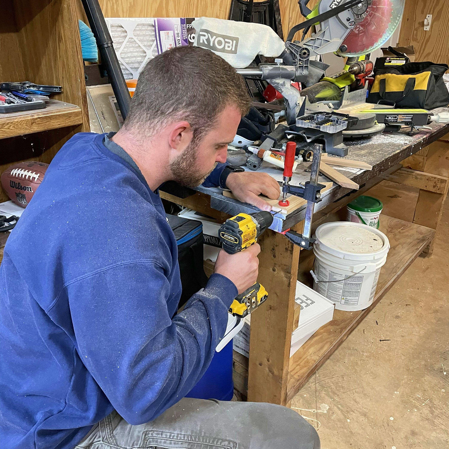 Building me a personalized picture frame for Christmas