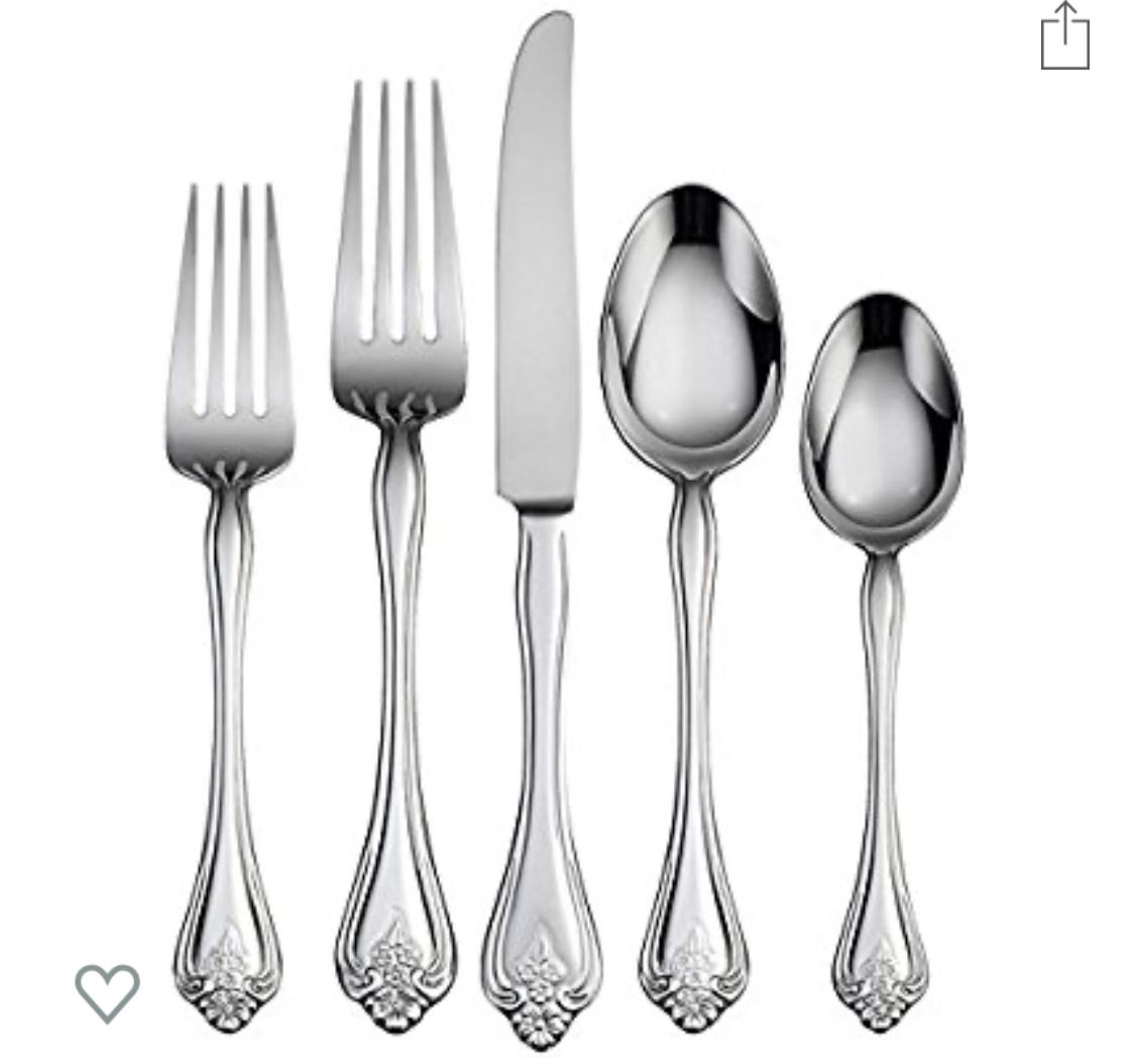 Oneida Silverware Set