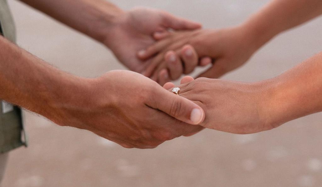 The Wedding Website of Justyna Zabinski and Andrew Robertson
