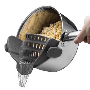 Kitchen Gizmo Snap N Strain Strainer, Clip On Silicone Colander, Fits all Pots and Bowls - Grey