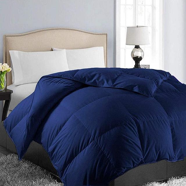 EASELAND All Season King Size Soft Quilted Down Alternative Comforter Hotel Collection Reversible Duvet Insert with Corner Tabs,Winter Warm Fluffy Hypoallergenic,Navy,90 by 102 Inches