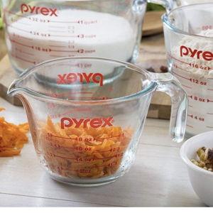 Pyrex Essentials (3-Pack) Glass Measuring Cups Set