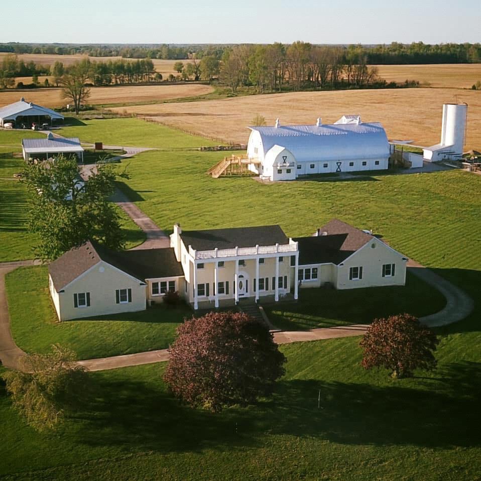 Our Venue Franklin Farms LLC. 7520 Oscar Long Rd, Marysville, IN, 47141 📷:Franklin Farms Face Book Page