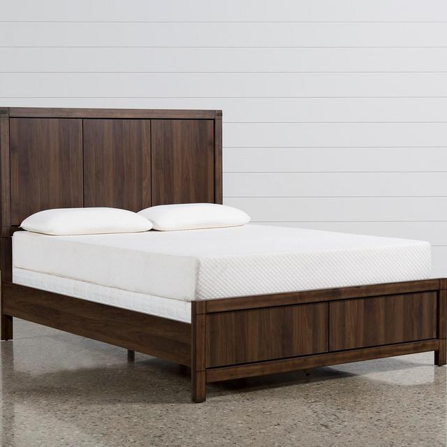 Willow Creek Queen Panel Bed