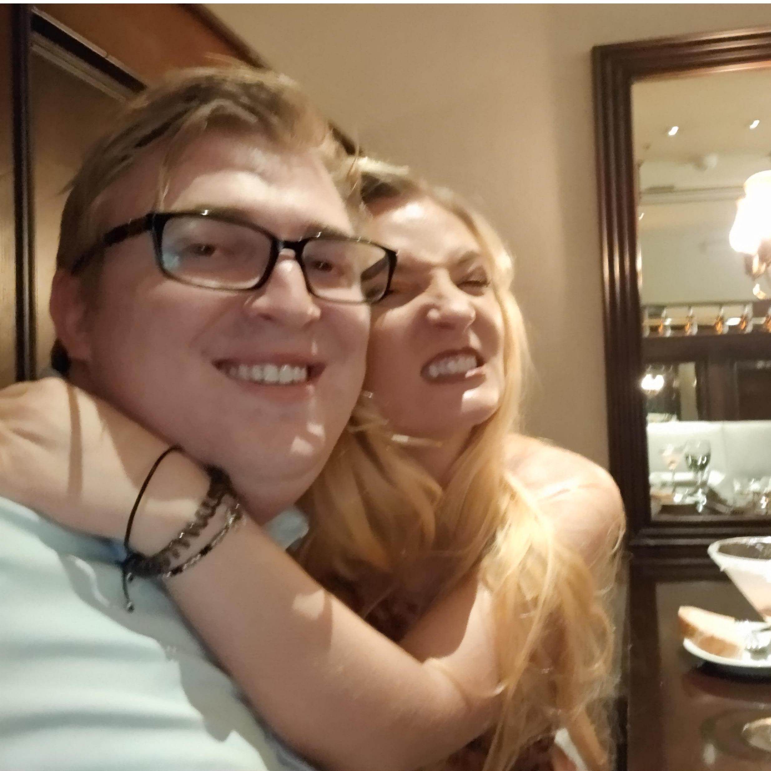 Taking pictures before the proposal, the waiter, waiting for his moment to take pictures, almost congratulated us and gave away the surprise!