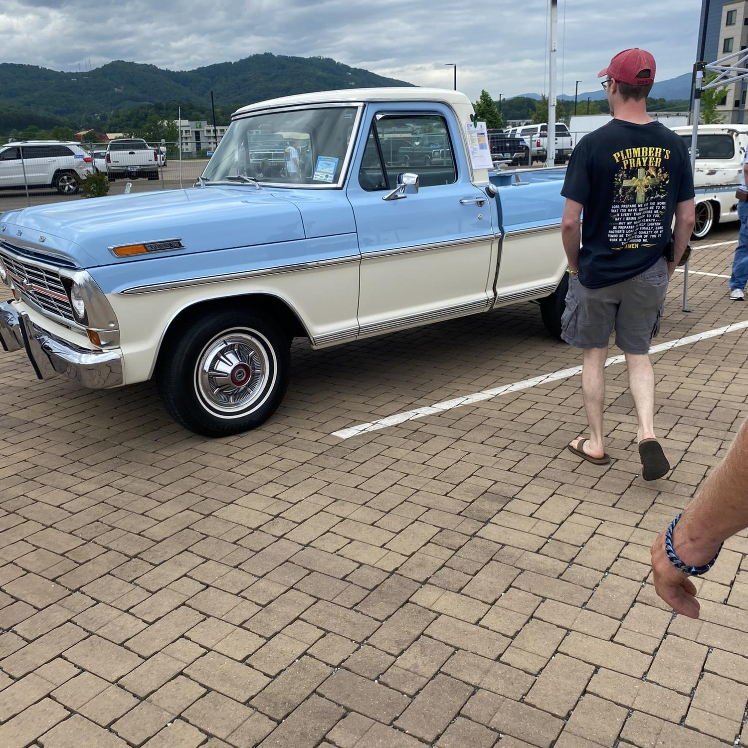 Pigeon forge birthday trip