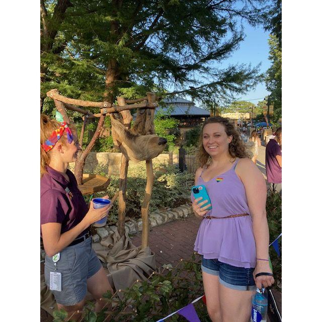 Christian and I had gone on a date to the San Antonio Zoo. I had no idea that they had a sloth for me to meet. I was SOOO EXCITED!!! For those of you who don't know I LOVE SLOTHS! 
