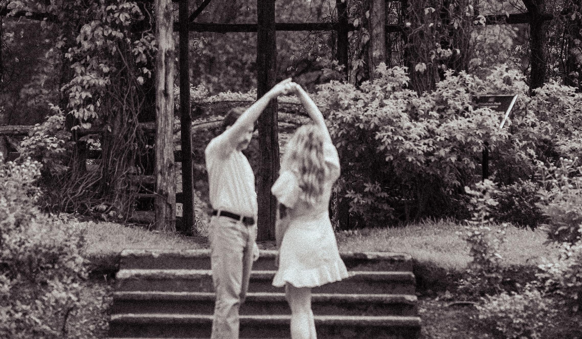 The Wedding Website of Olivia Sage and Chris Roberts