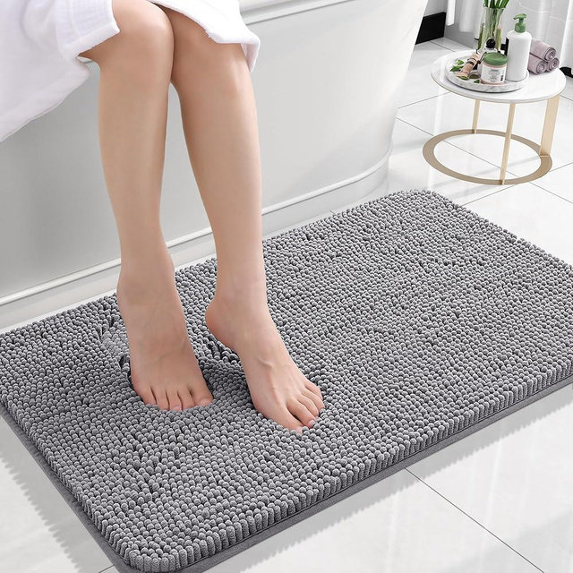 OLANLY Bathroom Rugs 30x18, Extra Soft Absorbent Chenille Bath Rugs, Rubber Backing Quick Dry, Machine Washable Bath Mats for Bathroom Floor, Tub and Shower, Home Decor Accessories, Grey