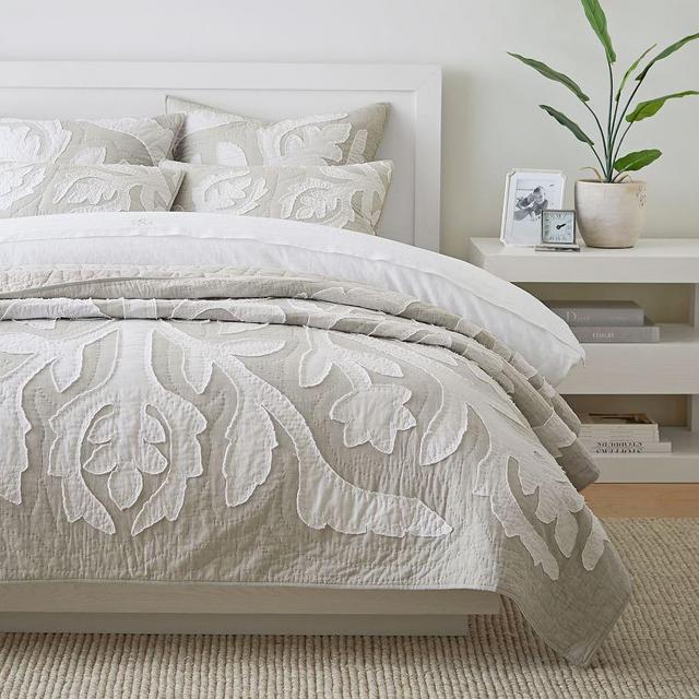 Light Gray Ohana Handcrafted Cotton Quilt, Full/Queen