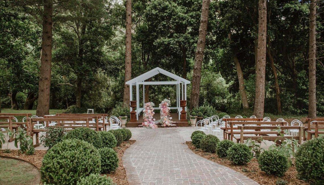 The Wedding Website of Eve Farrelly and Ellen Rice