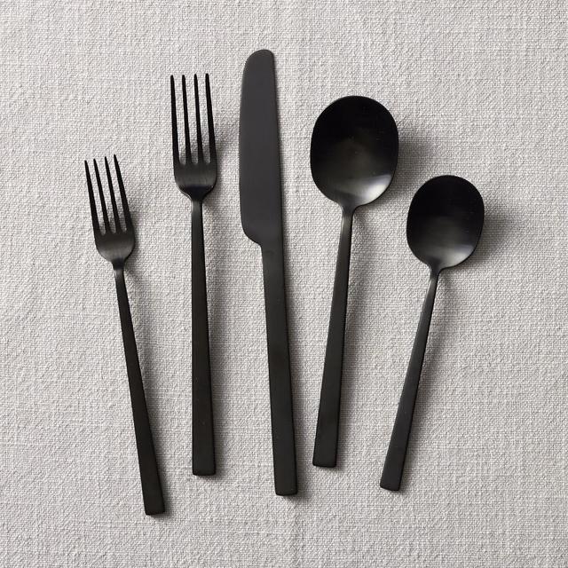 Kanto Flatware, 20-Piece, Black Satin