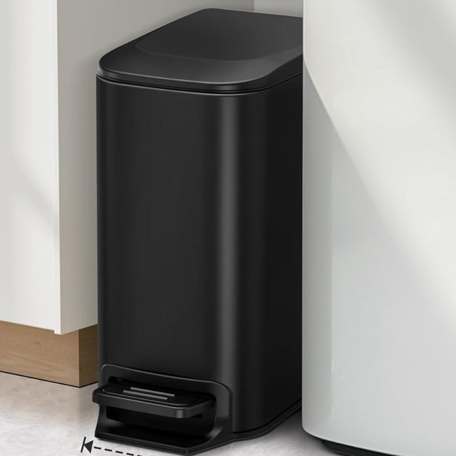 Cesun Small Bathroom Trash Can with Lid Soft Close, Step Pedal, 6 Liter / 1.6 Gallon Stainless Steel Garbage Can with Removable Inner Bucket, Anti-Fingerprint Finish (Matt Black)