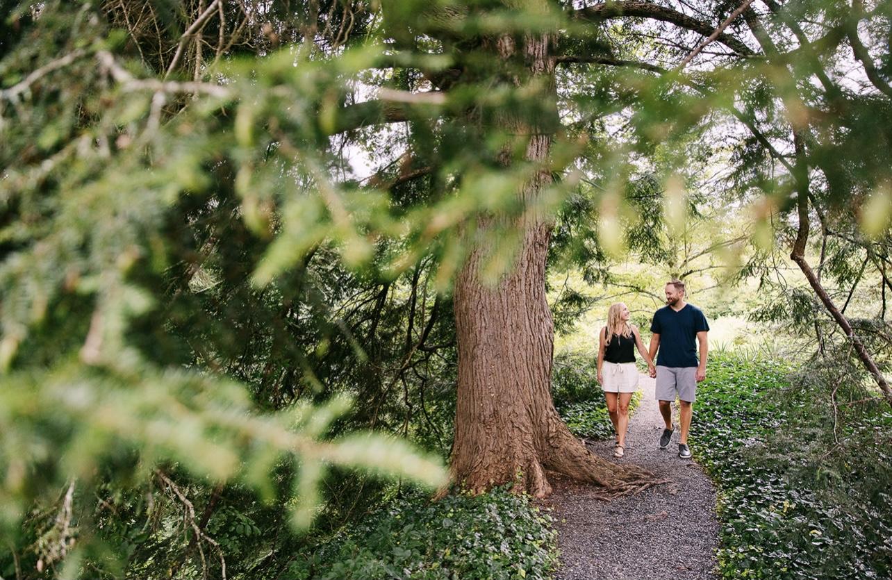 The Wedding Website of Lindsay Robinson and Josh Littlehales