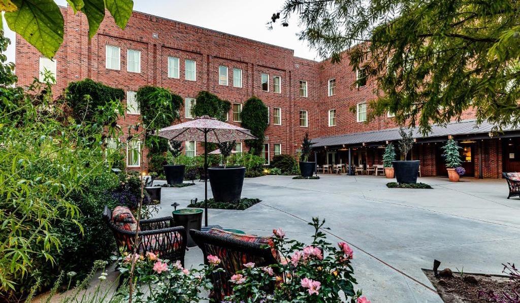 The Wedding Website of Sydney Osborne and Matthew Sellers