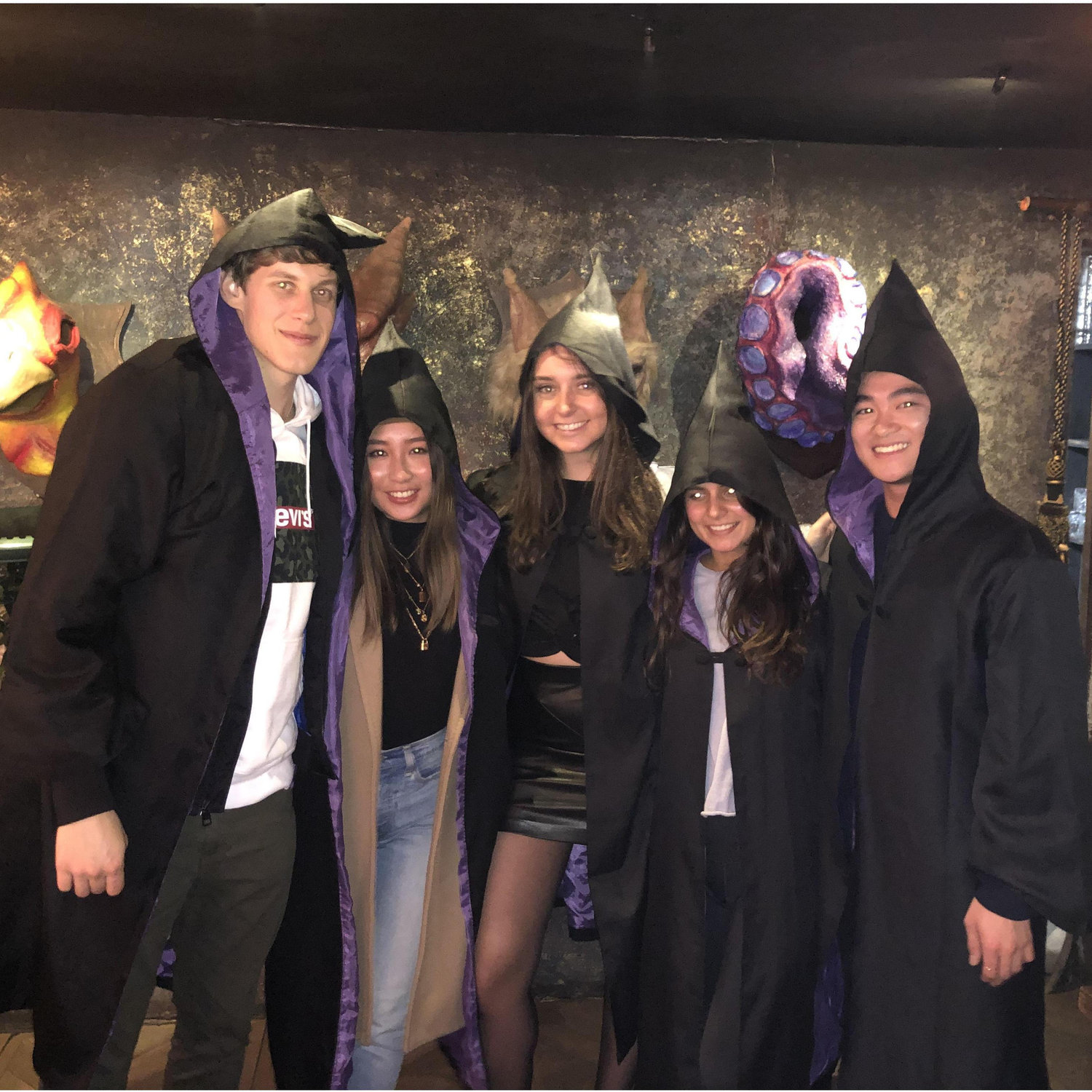 Nov 2019 - London, UK //
Our VERY FIRST picture together hahaha Chad was dragged to a Harry Potter themed bar with my friends against his will