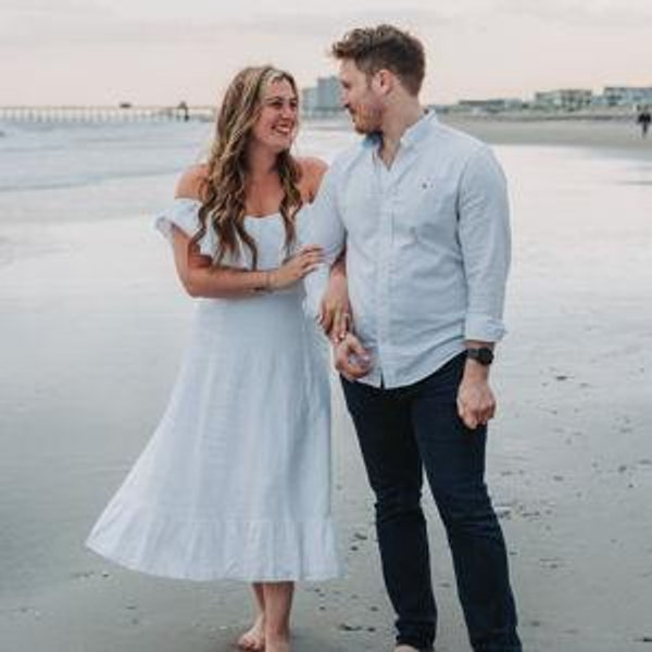 Flights for Tom and Tamar to visit each other while still long distance