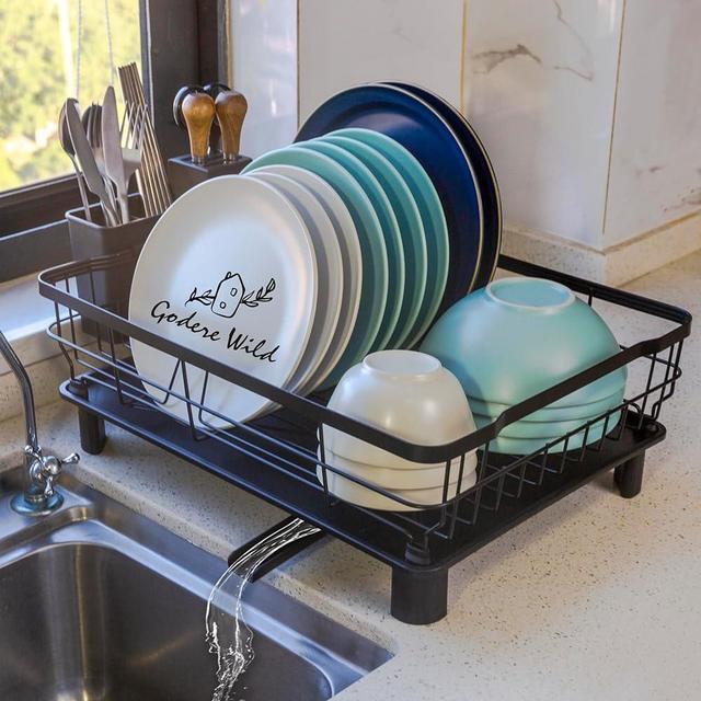 Goderewild Iron Dish Drying Rack, Space-Saving Design with Drainboard and Swivel Spout, Countertop Drainer, Removable Utensil Holder for Kitchen, Durable for Plates, Bowls.（1t-Black）